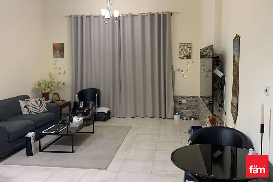 Immaculate Building | Spacious | Investor Deal Immaculate Building | Spacious | Investor Deal