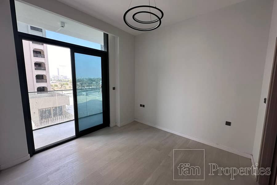 NEXT TO METRO / EXCLUSIVE / READY IN 1Q 2024 NEXT TO METRO / EXCLUSIVE / READY IN 1Q 2024