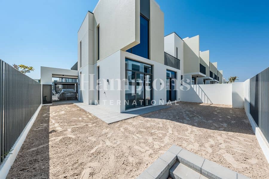 Exclusive 4 Bed + M Corner Villa | Close To Park Exclusive 4 Bed + M Corner Villa | Close To Park