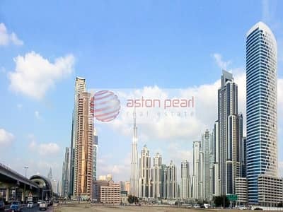 Floor for Rent in Business Bay, Dubai - Gym Full Floor  | Prime Location | With Large Pool