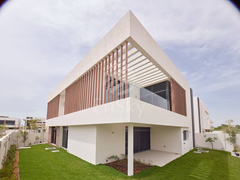 west yas villa corner. jpg west yas villa corner. jpg