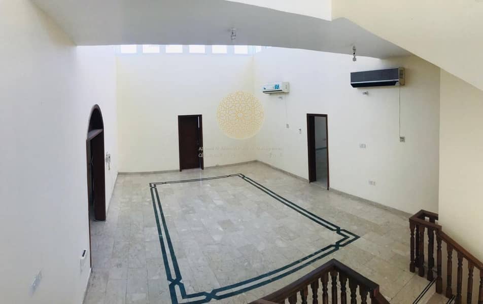 17 SUN FILLED WITH SPECTACULAR VIEW 5 BR INDEPENDENT VILLA WITH SWIMMING POOL AND BIG FRONT COURTYARD IN AL MAQTAA IS FOR RENT!