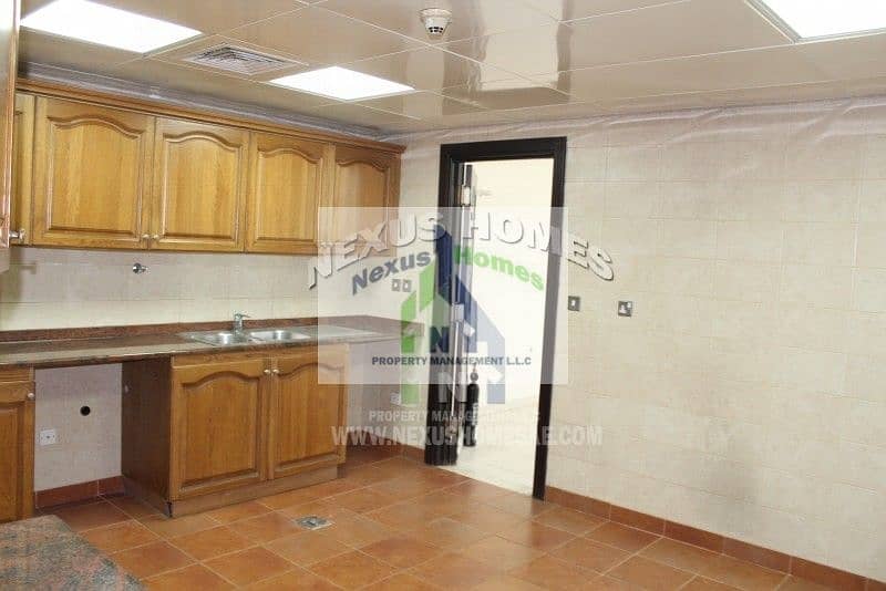 9 Super Spacious 3Beds with Full Facilities in Najda St