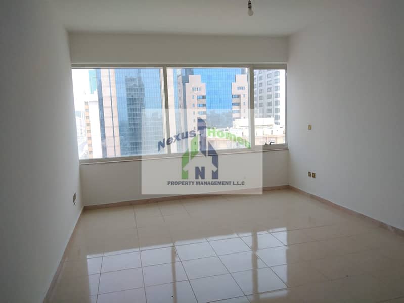 8 High End ! 4 BHK Nice Location Perfect Views
