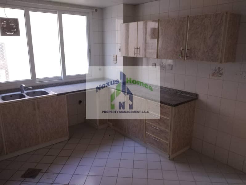 26 7BR Maqta Villa Maids+Driver+External Kitchen