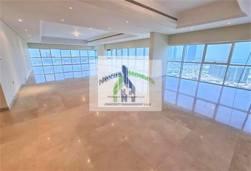 2 Massive 4 BR Penthouse Sea View with Full Facilities