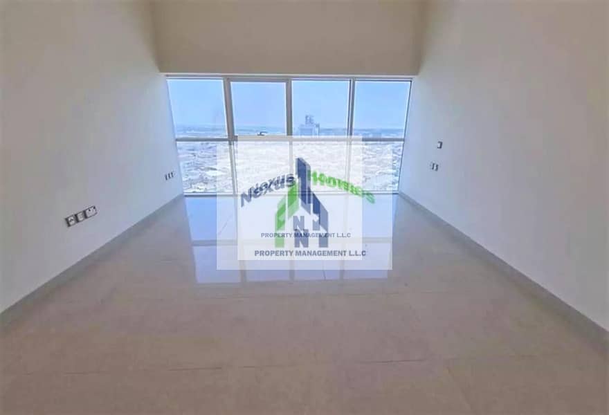 13 Massive 4 BR Penthouse Sea View with Full Facilities