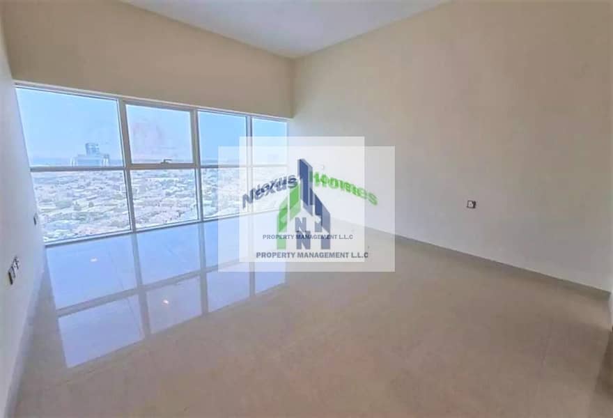 16 Massive 4 BR Penthouse Sea View with Full Facilities