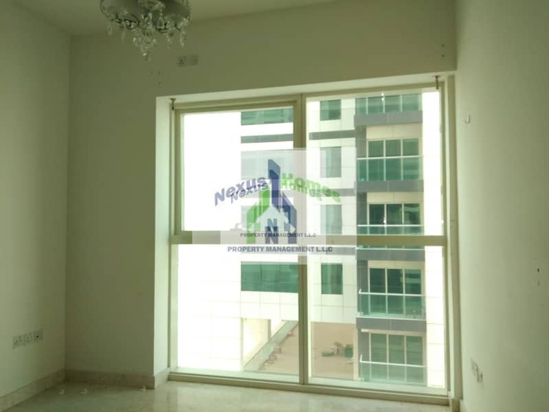 14 Well Maintained 3 BHK Beautiful View Perfect  Home