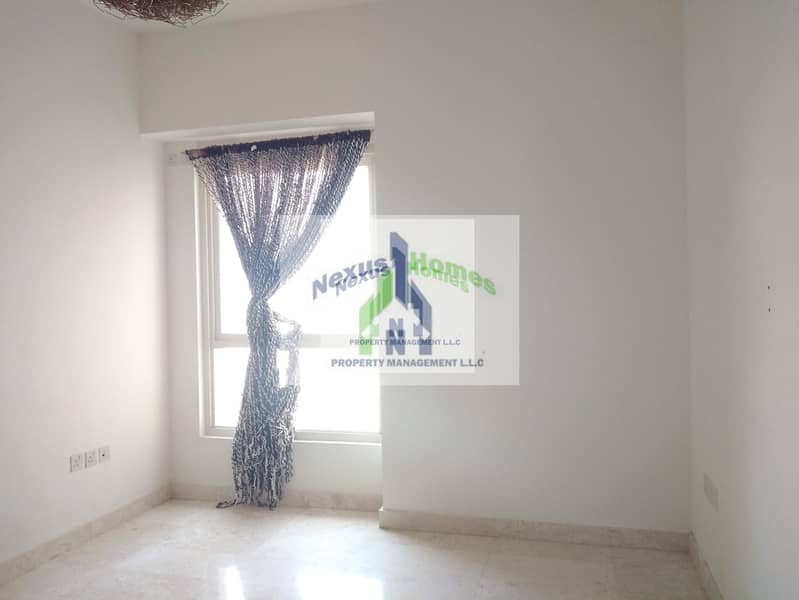 20 Well Maintained 3 BHK Beautiful View Perfect  Home