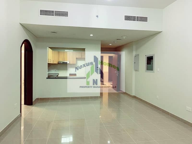 Luxuries 1 BR Apartment|High Floor|Great Location