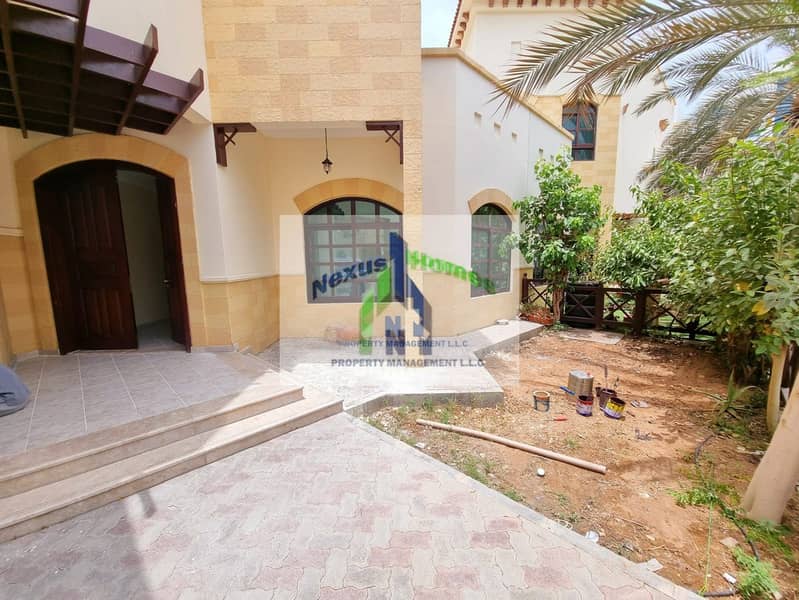 6BR Luxurious Villa with Swimming Pool | Beautiful Front and Backyard