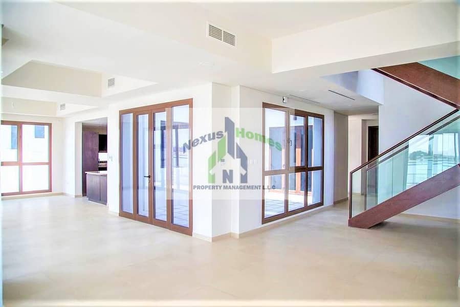 4 Grand Luxury 4 BR Villa with Maids Room in Al Reem Island