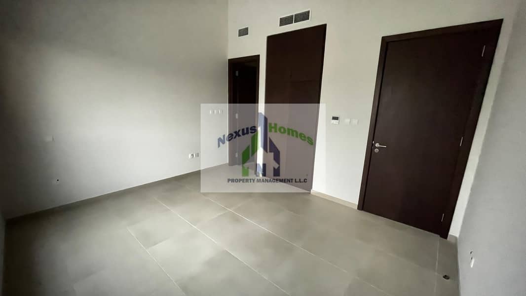 14 Grand Luxury 4 BR Villa with Maids Room in Al Reem Island