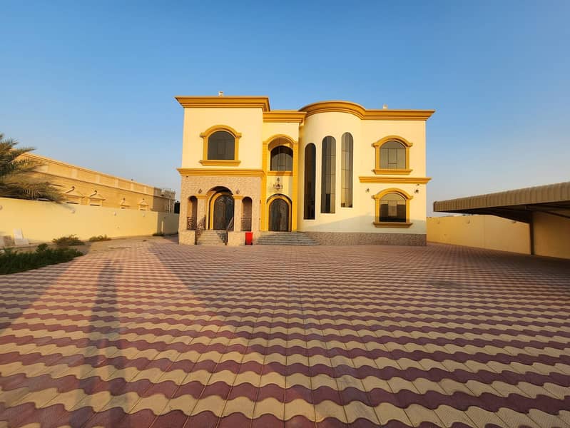 Brand New 8B/R Villa With Mulhaq For Rent IN Khawaneej-1