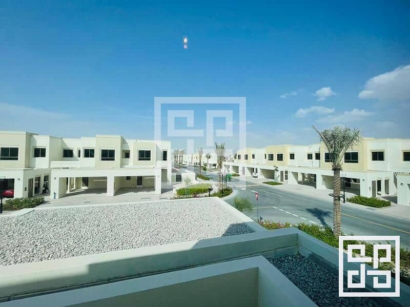 Exclusive | Type 4 Superb Townhouses | 4BR +M