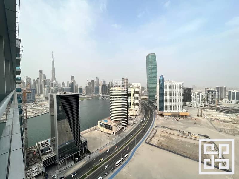 Downtown |Canal & Meydan View | Furnished