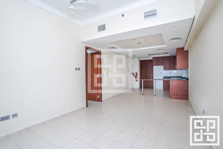 5 Close to Metro | High Floor | Ready to Move-in