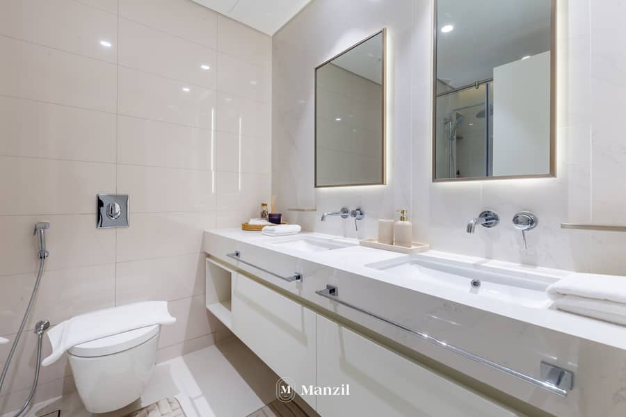 8 Bathroom Area