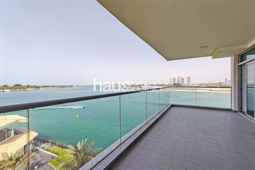 Corner Unit | Sea View | Upgraded | Beach Access