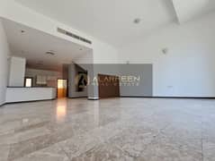 Middle Corner | Exquisite 4BR Villa | Private Access To Community Pool