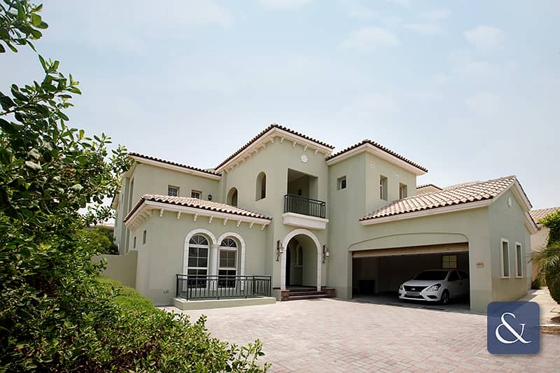 Five Bedroom | Primavera | White Kitchen Five Bedroom | Primavera | White Kitchen
