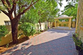 Well Maintained | Huge Garden | 4E | Vacant