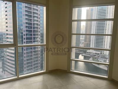 Exquisite 2BR Apartment in Lake Shore Tower, Jumeirah Lake Towers (JLT), Dubai