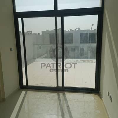 R2M14 | 3 BH + Maid | Fully Furnished | Available for sale