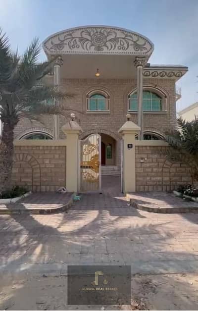 For rent villa in Al Ramaqia area in Sharjah \very clean super deluxe finishing
