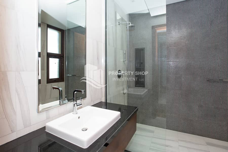 10 5-bedroom-villa-abu-dhabi-al-saadiyat-island-hidd-al-saadiyat-bathroomJPG (3). JPG