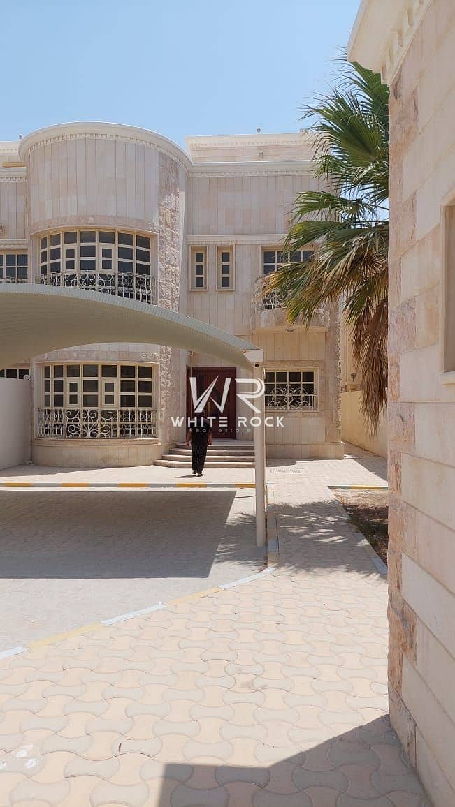 Комплекс вилл в Аль Шамха, 4 cпальни, 10000000 AED - 7654498