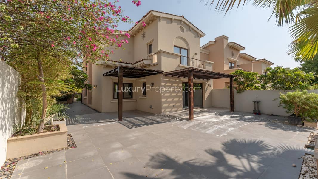 Single Row | With Study | Landscaped Garden Single Row | With Study | Landscaped Garden