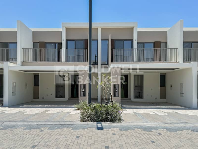 Luxurious 3-Bed|Brand Ne |Ready to move|Single Row Luxurious 3-Bed|Brand Ne |Ready to move|Single Row