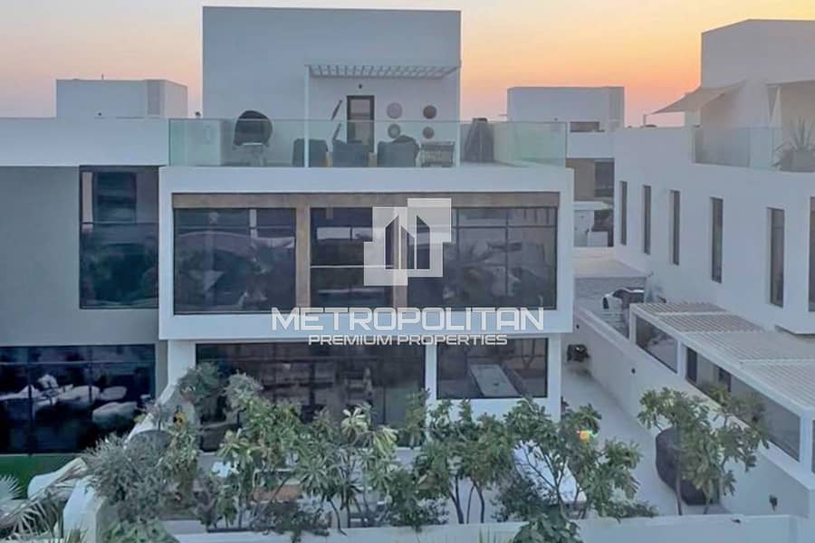 Golf Course View | Well Maintained | Private Pool Golf Course View | Well Maintained | Private Pool