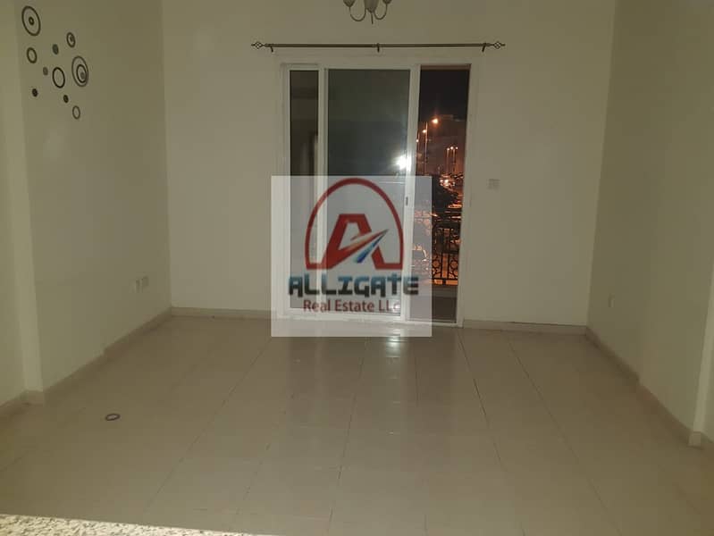 4 Vacant| Straight| 1BHK | BALCONY | EMIRATES CLUSTER