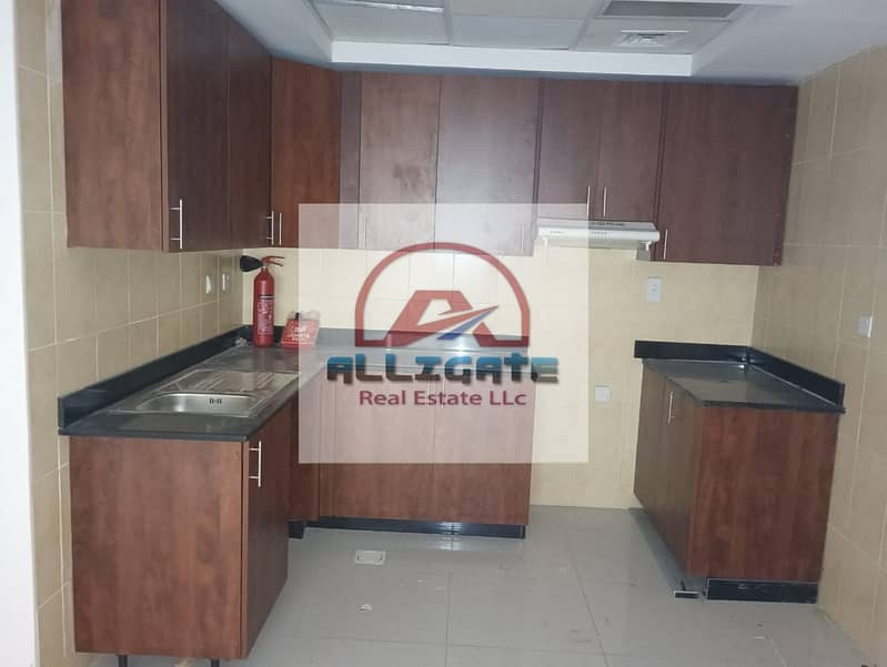 4 cheques 2bhk unfurnished available for rent || prime location