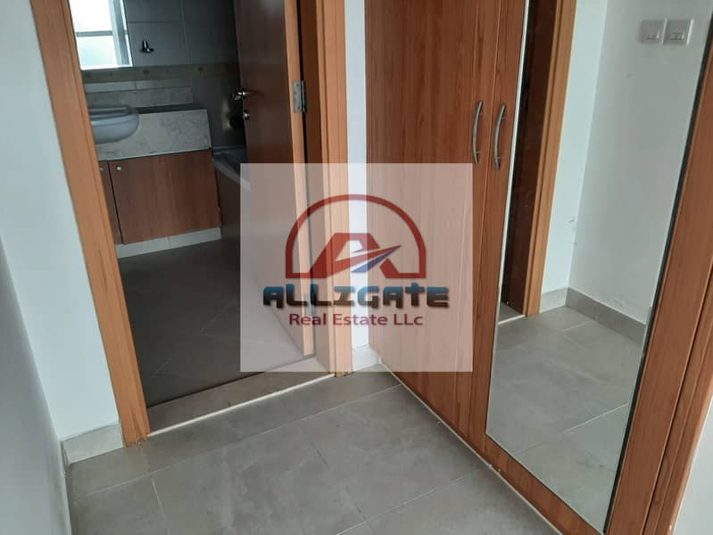 Upgraded Ready to Move in ||2BHK + Laundry Room||High Floor||Close to Metro