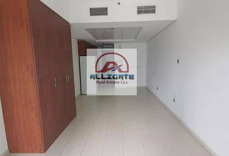 Best Deal ||Huge Layout||Close to Metro Best Deal ||Huge Layout||Close to Metro
