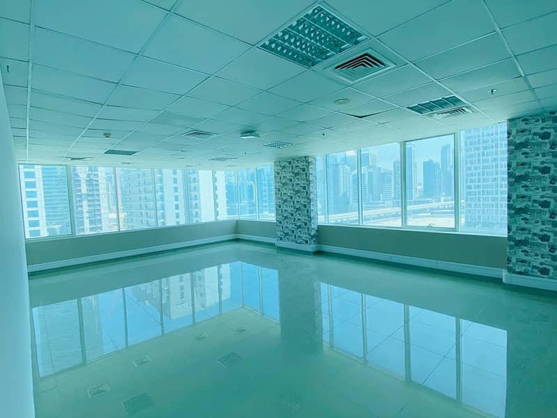 Fully fitted full floor available in business bay for rent