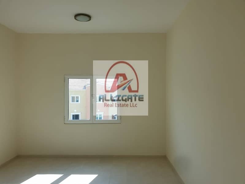 3 Front of metro station 1 BHK For Rent