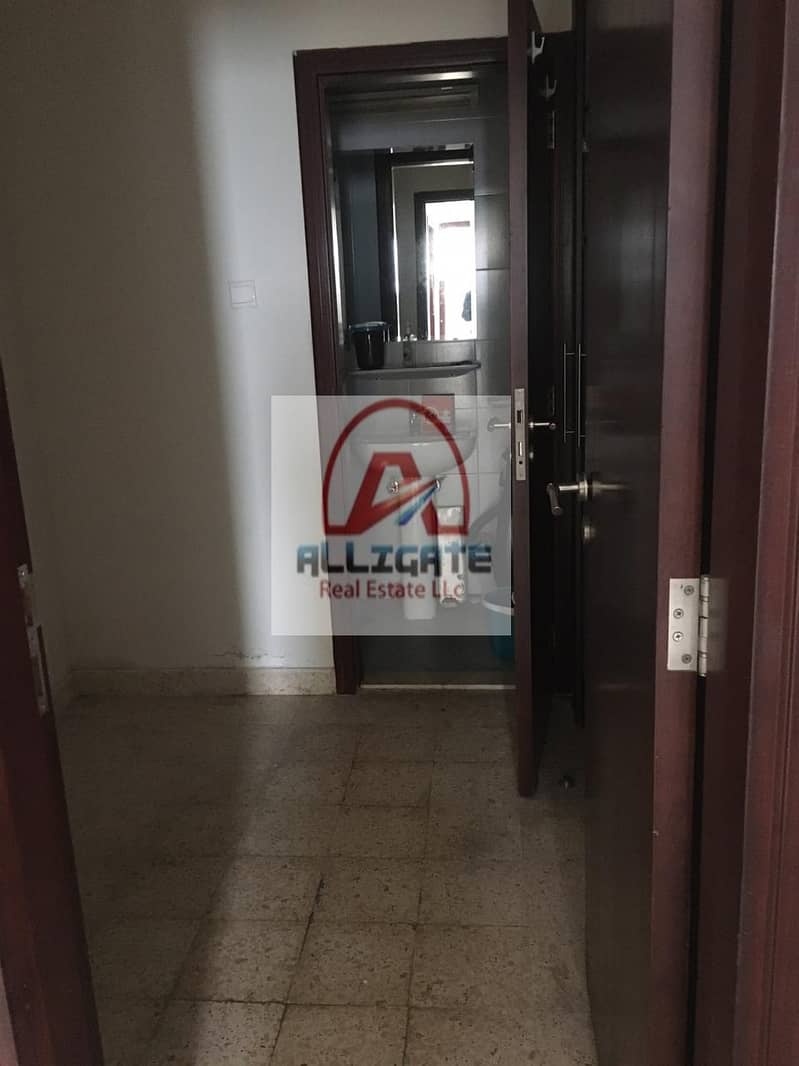 4 HUGE 2BHK WITH LAKEVIEW CHEAPEST IN MARKET