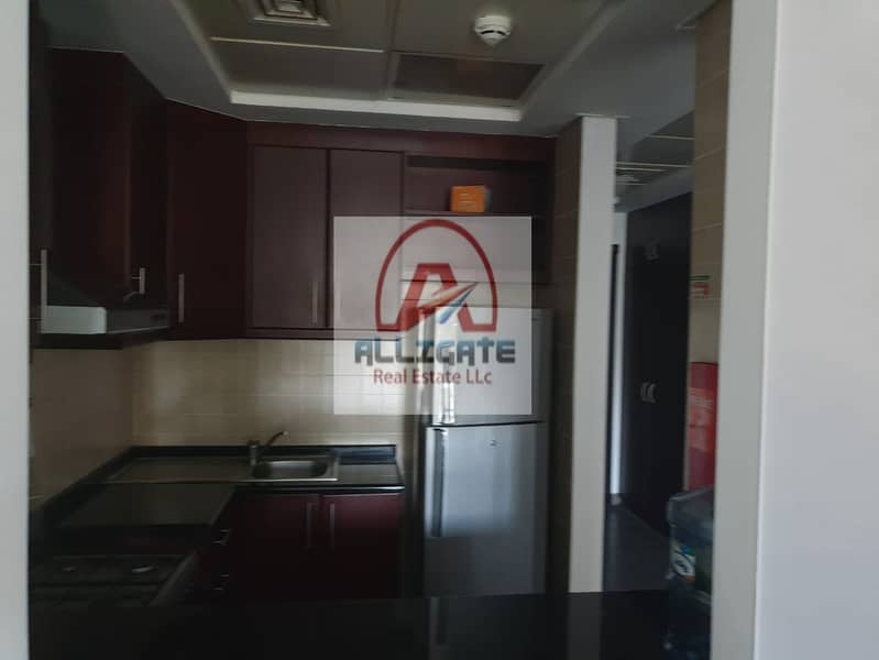 5 FULLY FURNISHED UPGRADED VACANT STUDIO 280K ONLY - CLOSE TO METRO