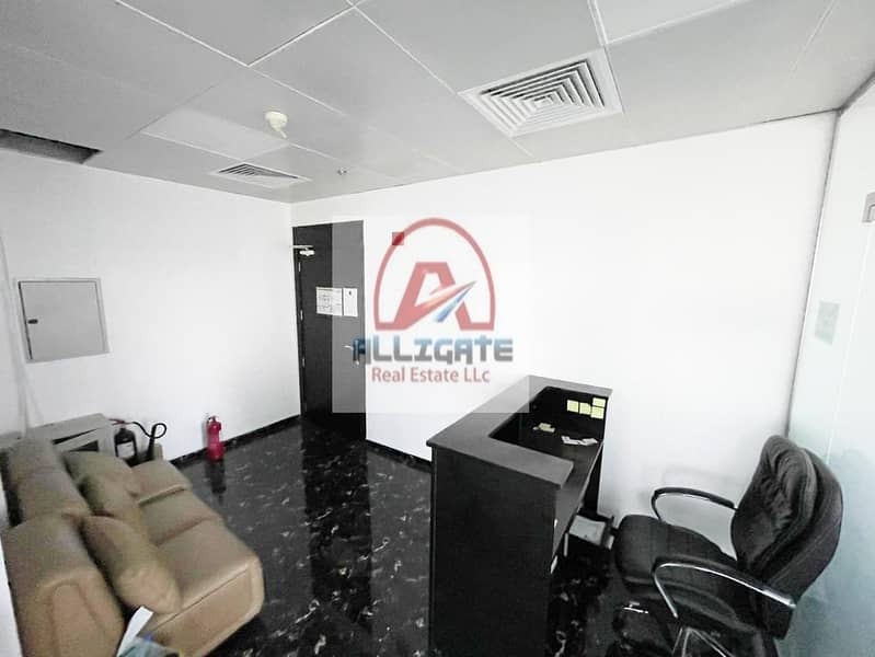 2 FULLY FURNISHED OFFICE WITH LAKE VIEW IN BUSINESS BAY