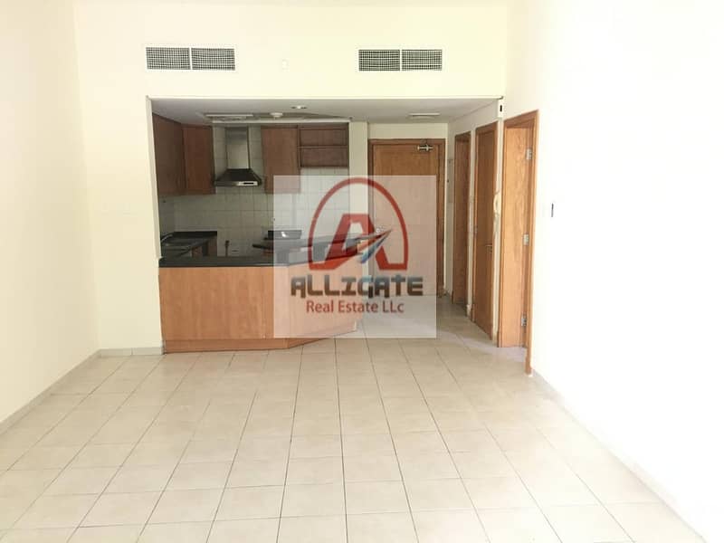 3 MH- 85K . BRAND NEW  3BED + MAIDROOM FOR RENT IN THE HEART OF CITY IN TOWN SQUARE IN SAFI TOWN HOUSE