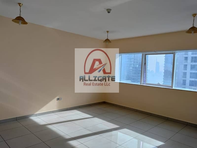 10 MH-2 BEDROOM IN MARINA PINNACLE  TOWER WITH BALCONY FOR RENT.