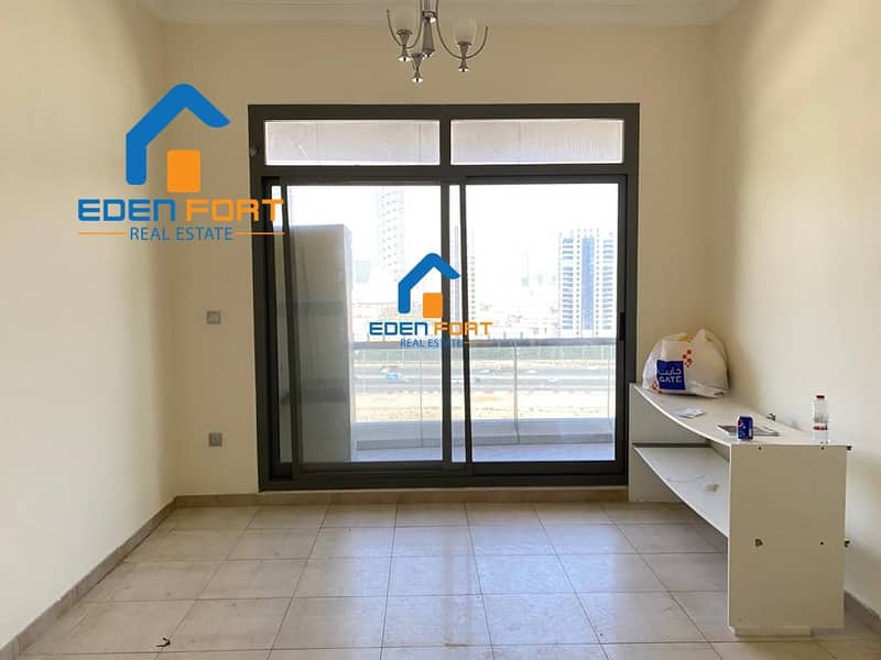 4 Chiller Free-Great Deal-1BHK-Unfurnished-Hamza Tower-DSC