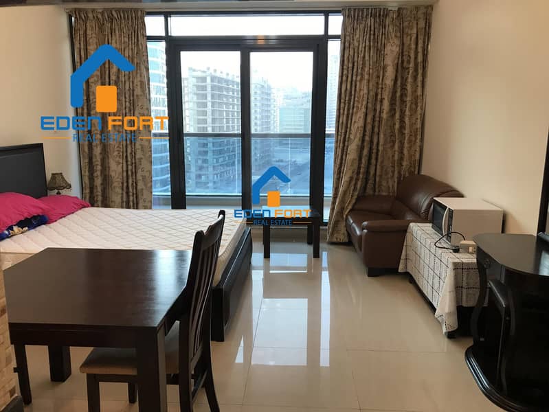 3 Golf View Fully Furnished Vacant Studio Flat - DSC . .