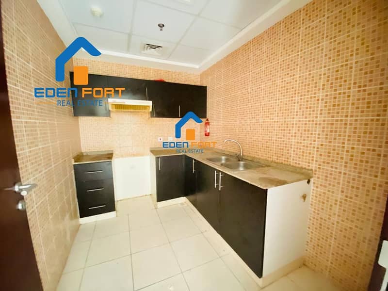 7 Vacant Apartment | Mid Floor / One BHK For Rent in RR1. . .