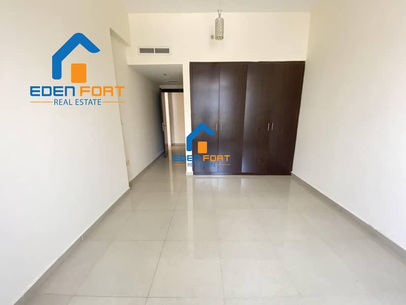 5 Huge One Bedroom Vacant Apartment For Sale